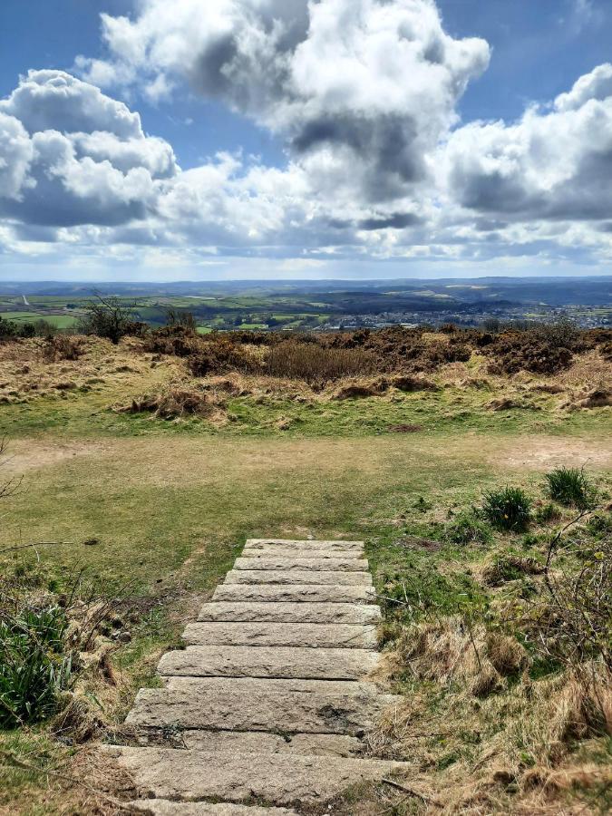Summit Camping Kit Hill Cornwall Panoramic Views Grass Pitch From 15Pn Or Bella Bell Tent 75Pn Callington Esterno foto